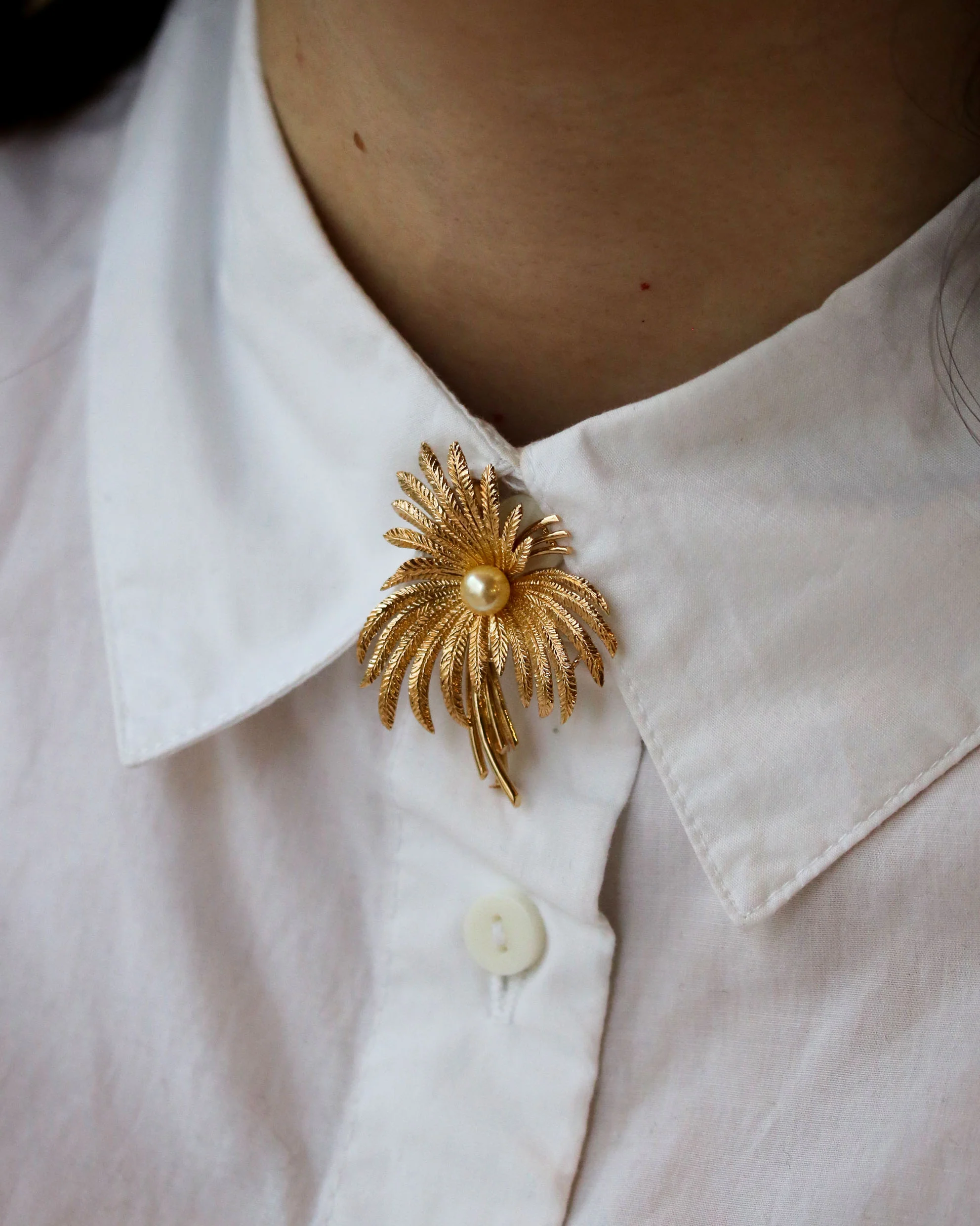 Broche Stylisée Palmier Or Perle - Image 2