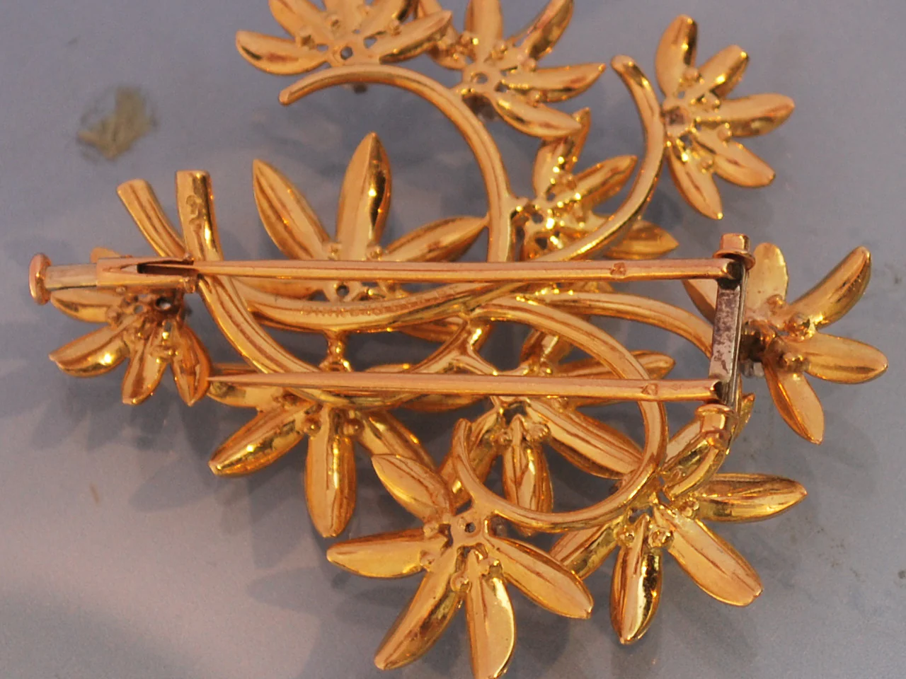 Broche signé "BIRKS" diamants - Image 2