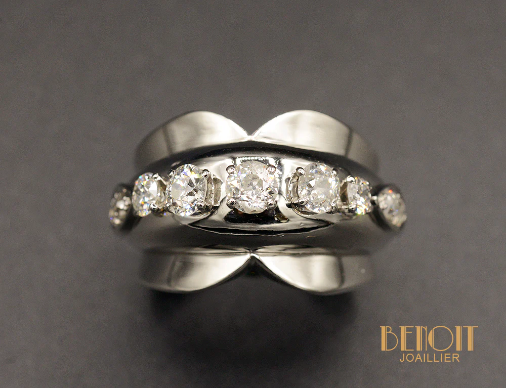 Bague Dôme Année 1950 Diamants et platine - Image 2