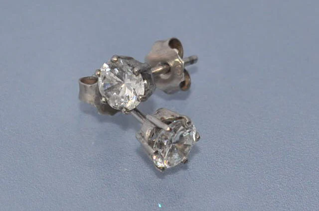 Clous d'oreille diamants 1 carat - Image 2