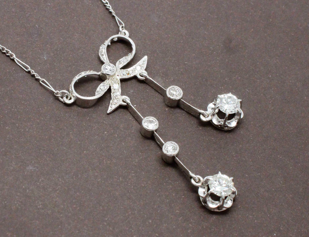 Collier Noeud Négligé Diamants - Image 2