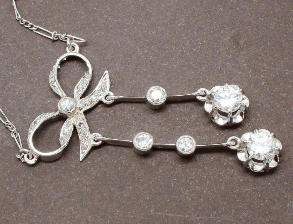 Collier Noeud Négligé Diamants - Image 4