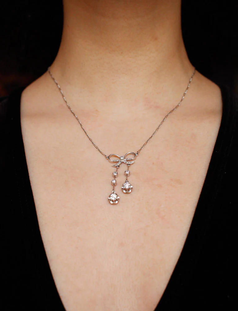 Collier Noeud Négligé Diamants - Image 5
