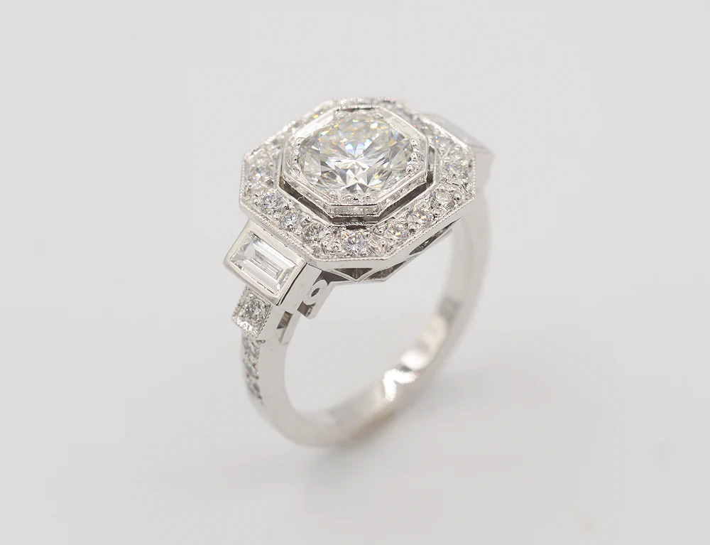 Bague Création Benoît Joaillier "Carré Pans Coupés" Diamant 1,07 carat F-Si1