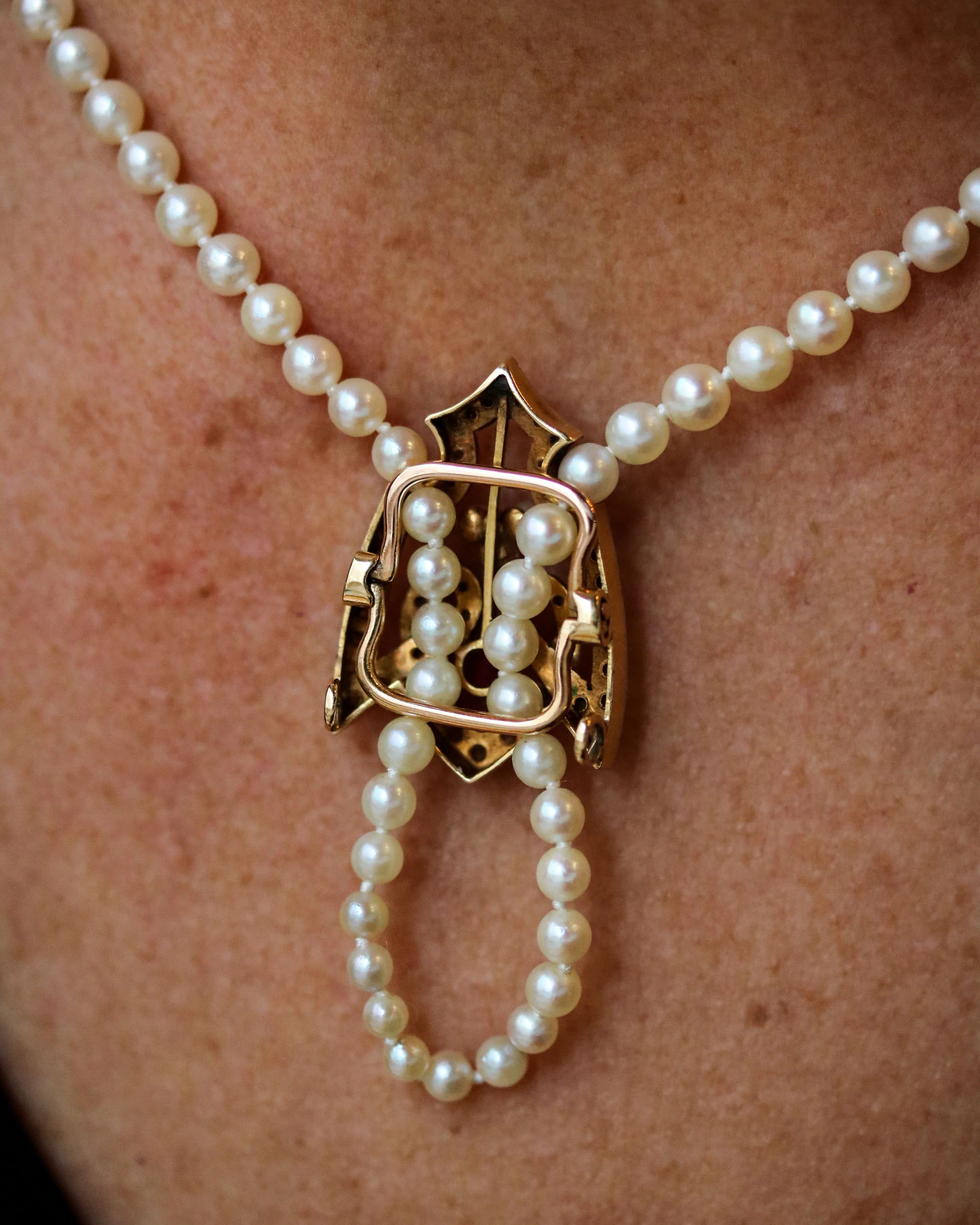 Coulant de Sautoir ou Pendentif en Or, Rubis et Perles - Image 5