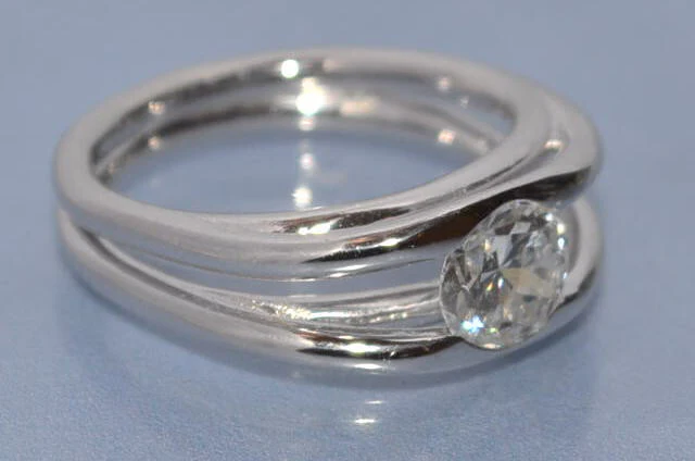 Création "Benoit joaillier" bague jonc diamant et or 18 carats - Image 2