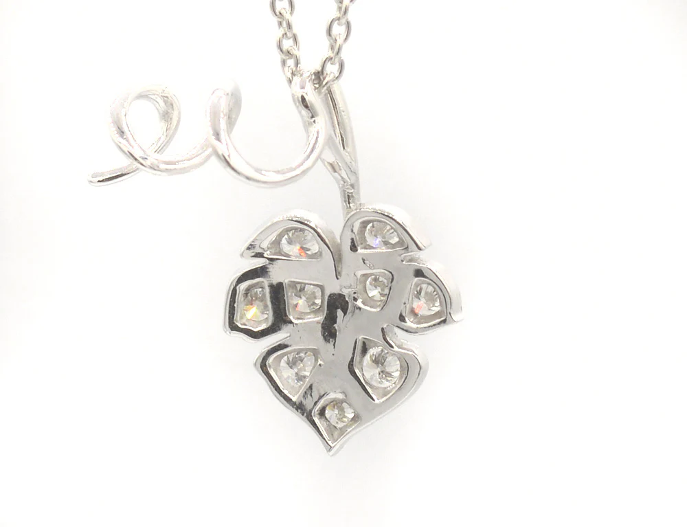 Création Benoit Joaillier "Collier Feuille de Vigne Diamant et Or Blanc" - Image 3