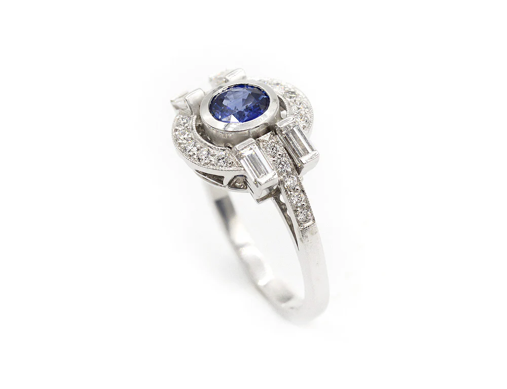 Bague Création Benoit Joaillier "Ronde Double Baguettes" Saphir 0,92ct - Image 3