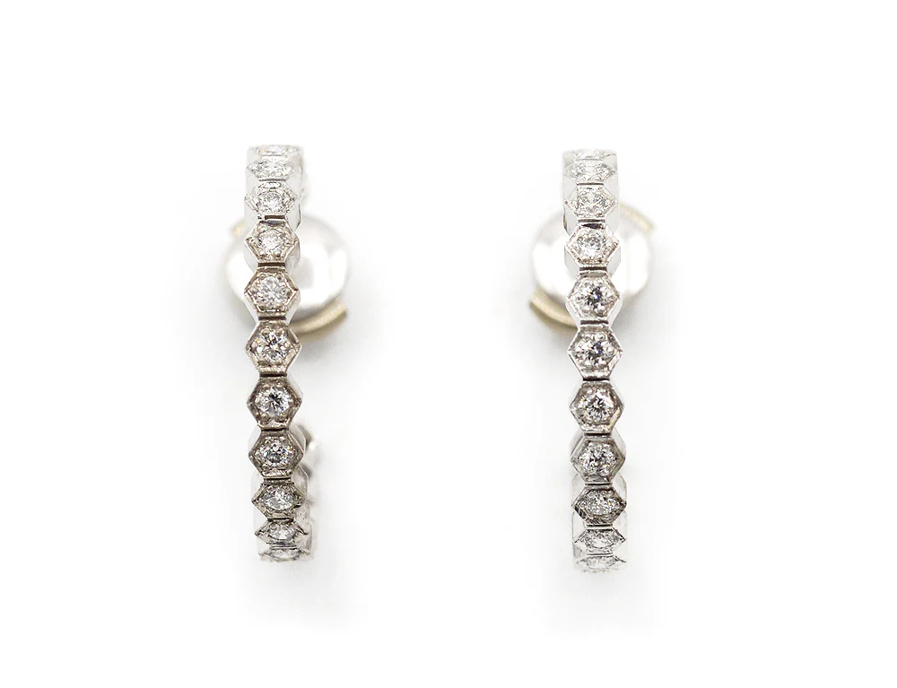Boucles d'Oreilles Création Benoit Joaillier "Créoles Nid d'Abeille" Or Blanc Diamants