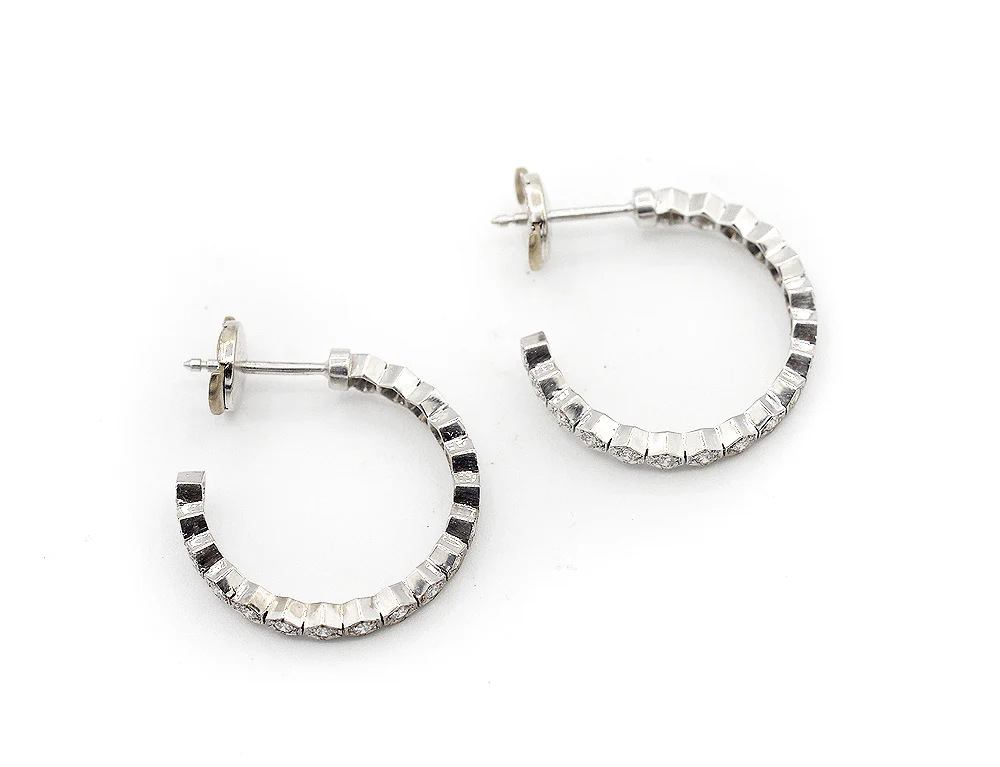 Boucles d'Oreilles Création Benoit Joaillier "Créoles Nid d'Abeille" Or Blanc Diamants - Image 2