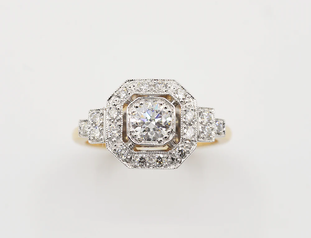 Bague Création Benoît Joaillier "Carré Pans Coupés Escaliers" Diamant 0,35 carat G-VS1 - Image 2