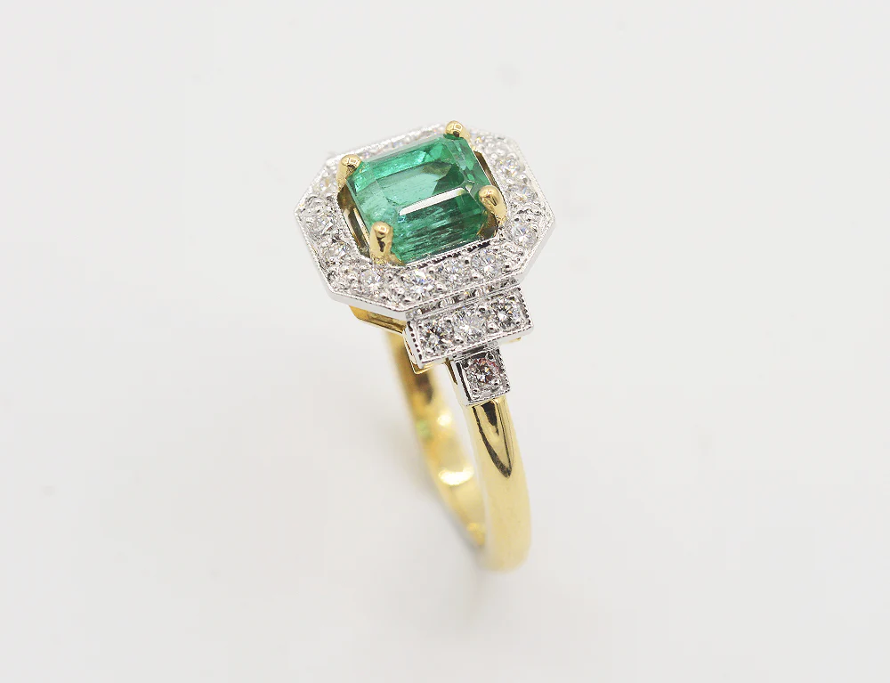 Bague Création Benoît Joaillier "Rectangle Pans Coupés" Emeraude 1,47 carats - Image 3