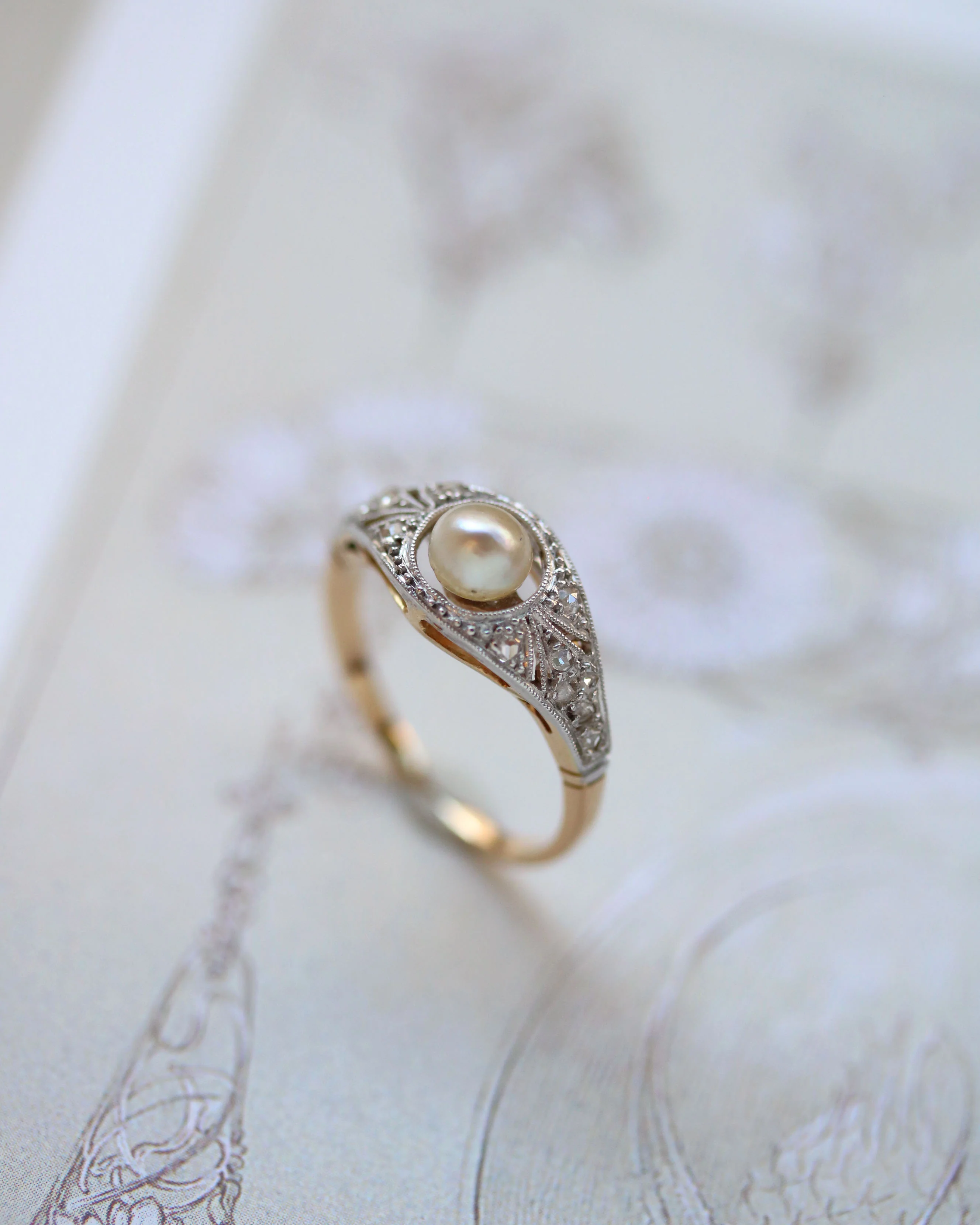 Jonc Art Déco Or rose et blanc Perle Fine et Diamants