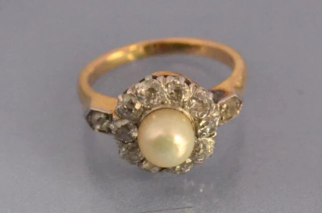 marguerite perle et diamants