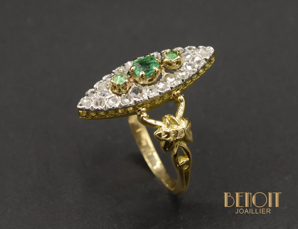 Bague Marquise Émeraude et Diamants - Image 3