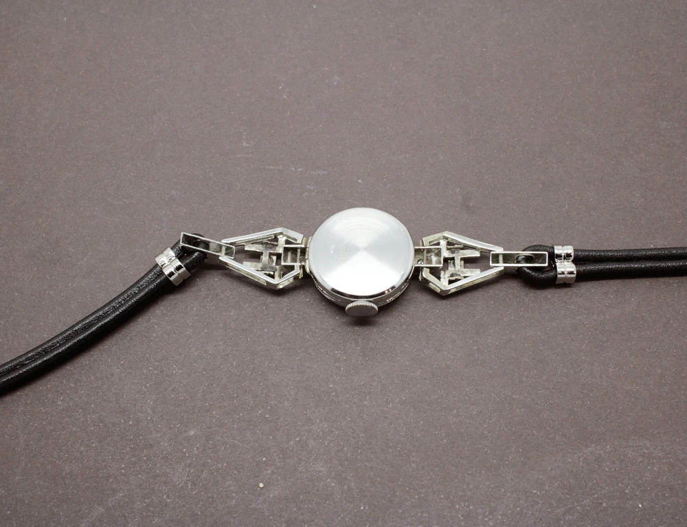 Montre Art Déco Or Blanc et Diamants - Image 4