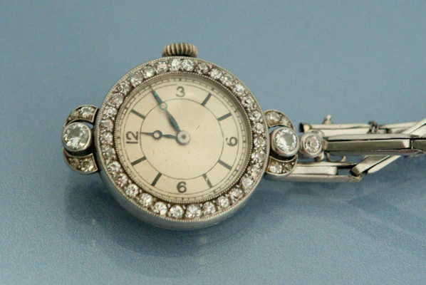 Montre Art déco Platine et Diamant - Image 3