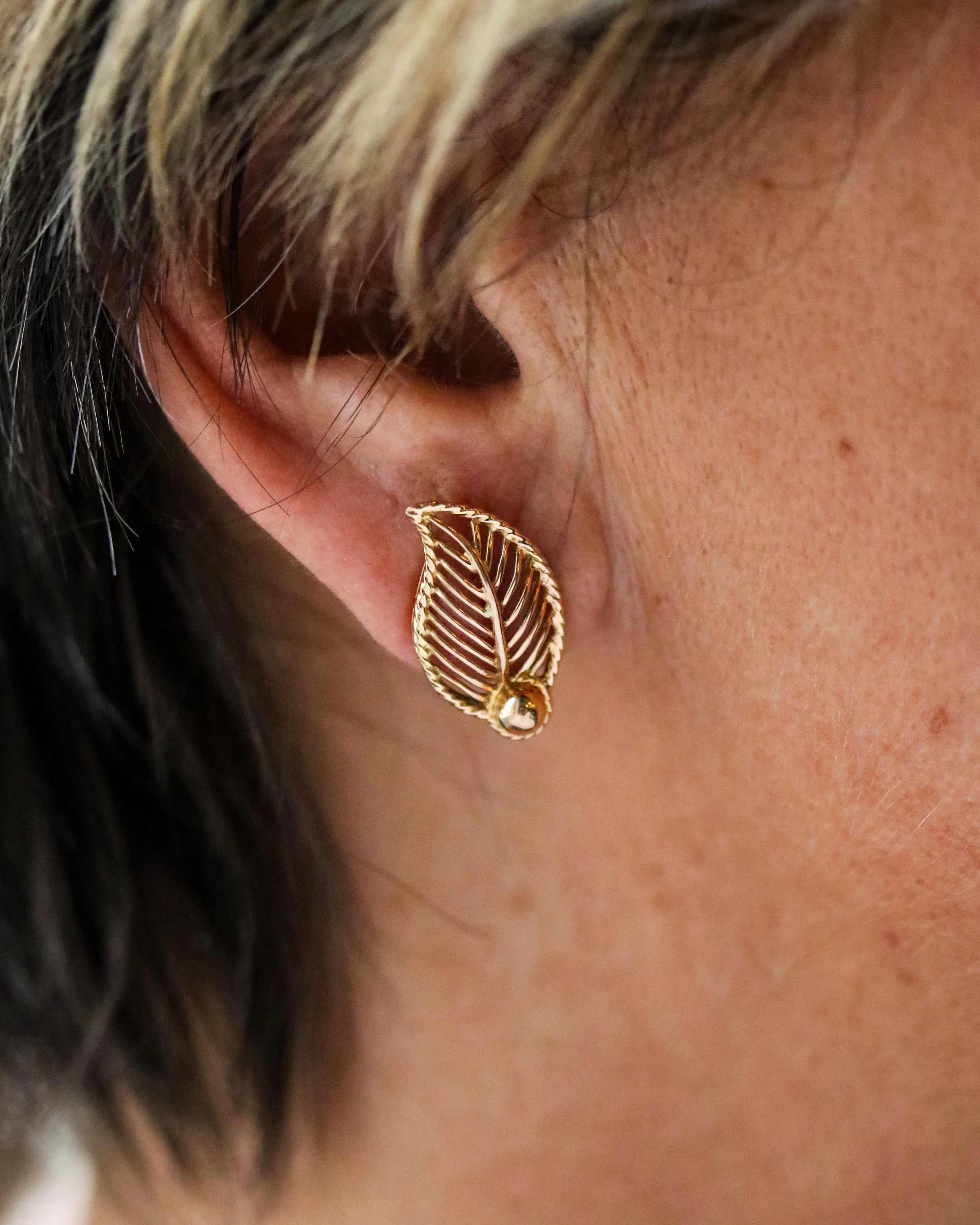 Paire de Boucles d'Oreilles 1950 - Image 2