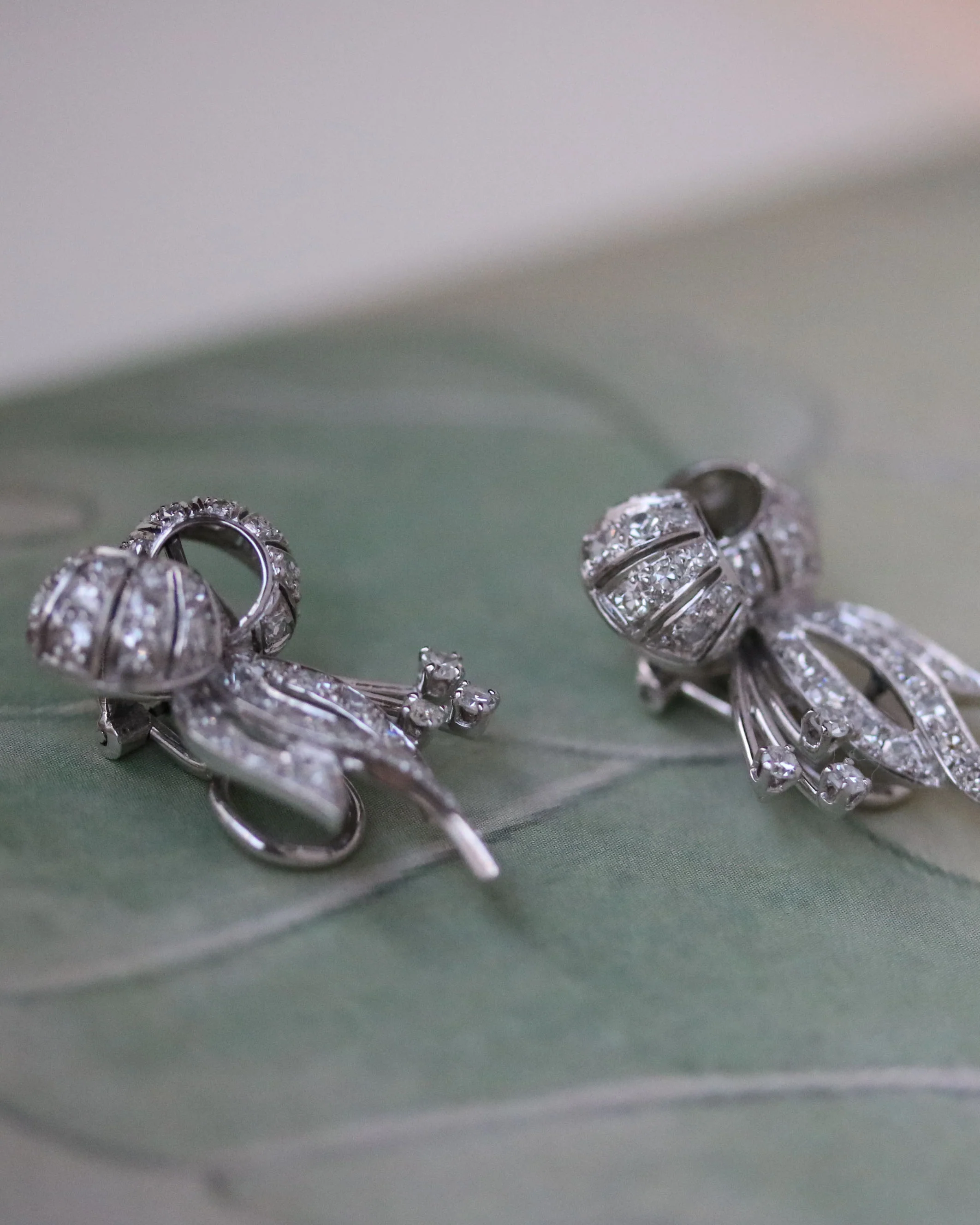 Paire de Boucles d'Oreilles "Cocktail" Or Blanc et Diamants - Image 2