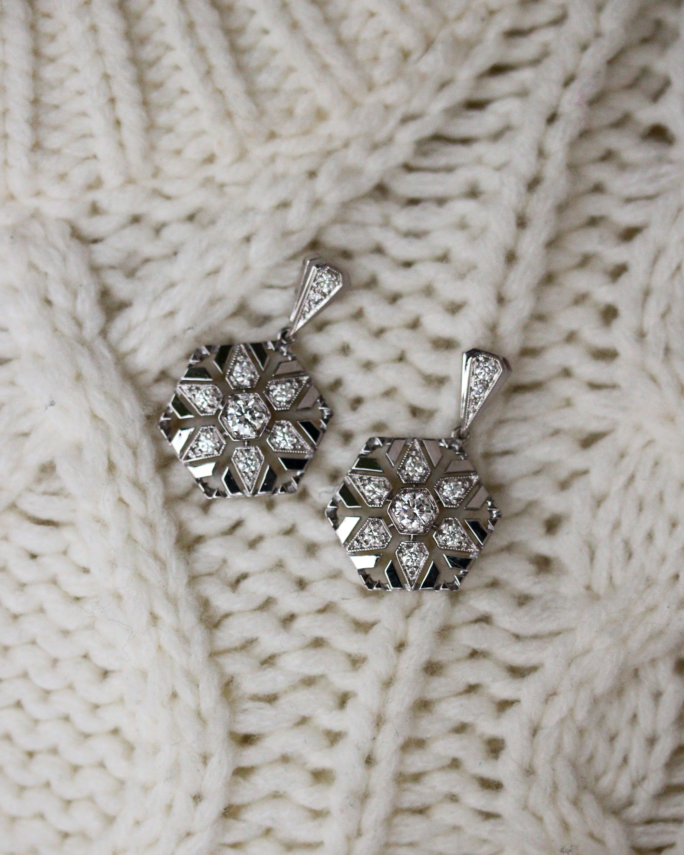 Boucles d'Oreilles Création Benoit Joaillier "Flocon" Or et Diamants - Image 5
