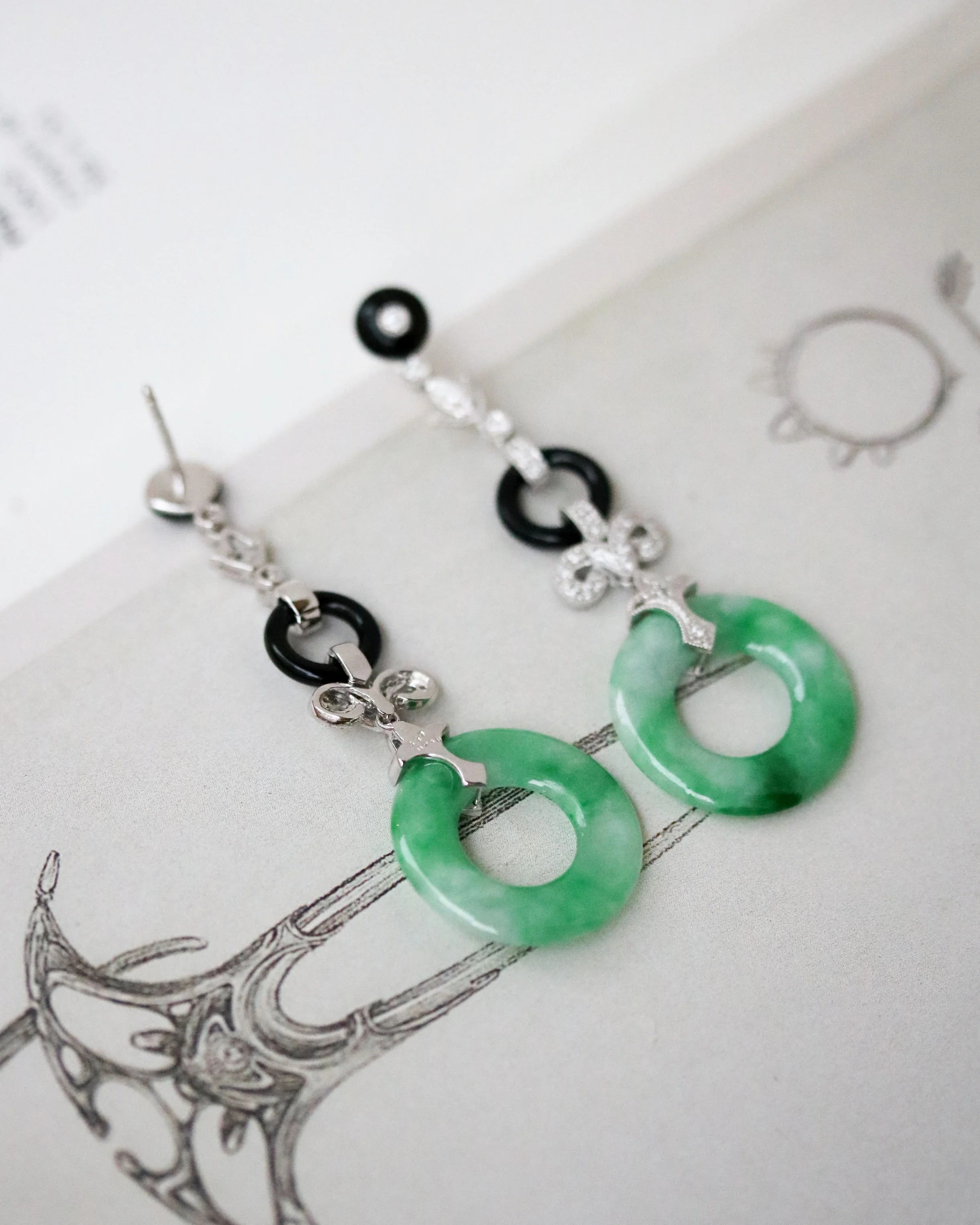 Paire de Boucles d'Oreilles Jade Onyx et Diamants - Image 3