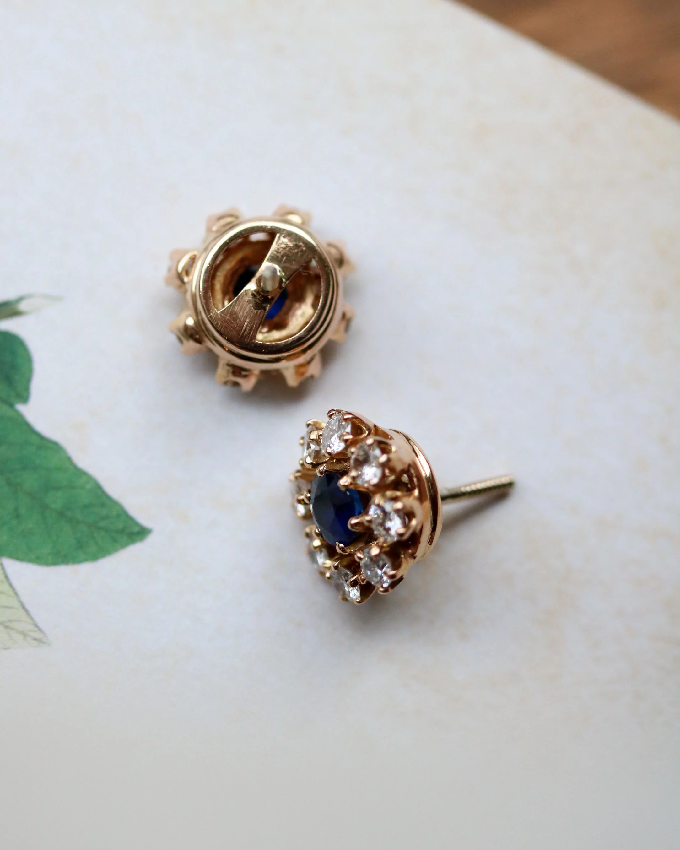 Paire de Boucles d'Oreilles Marguerite Saphir et Diamants - Image 2