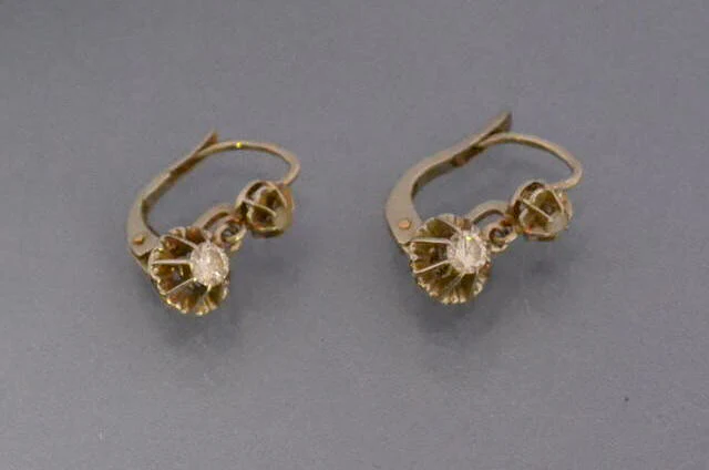Paire de dormeuses diamants