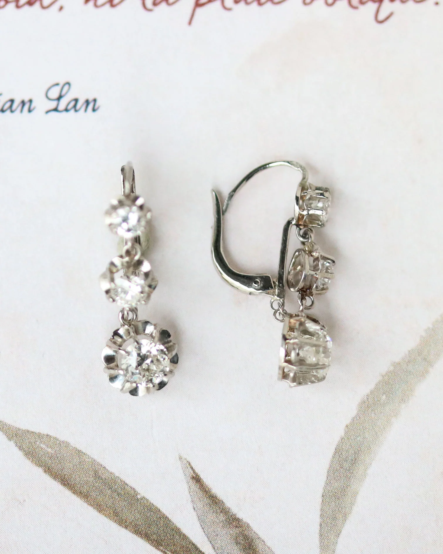 Paire de Dormeuses Pendantes Diamants, Or et Platine - Image 7