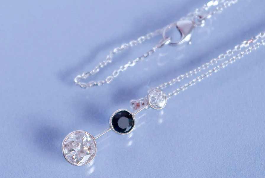 Pendentif ancien Diamants et Saphir