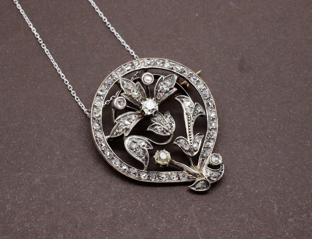 Pendentif et Broche Florale Diamants - Image 2