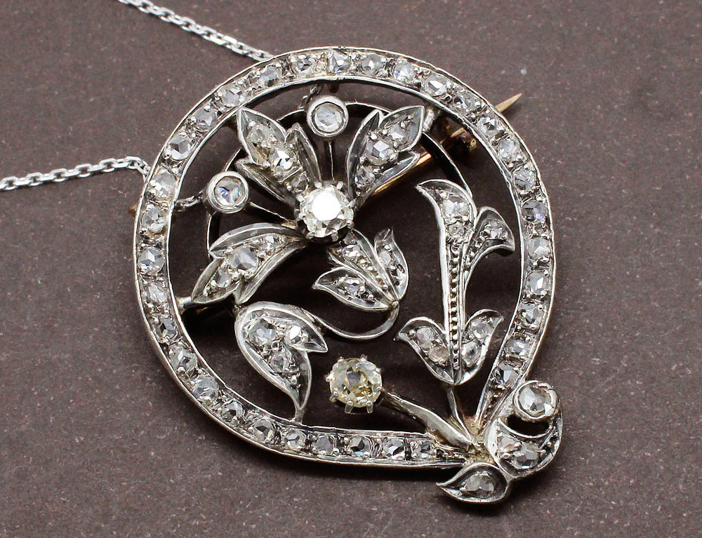Pendentif et Broche Florale Diamants - Image 4