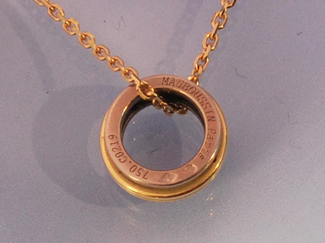 Pendentif MAUBOUSSIN