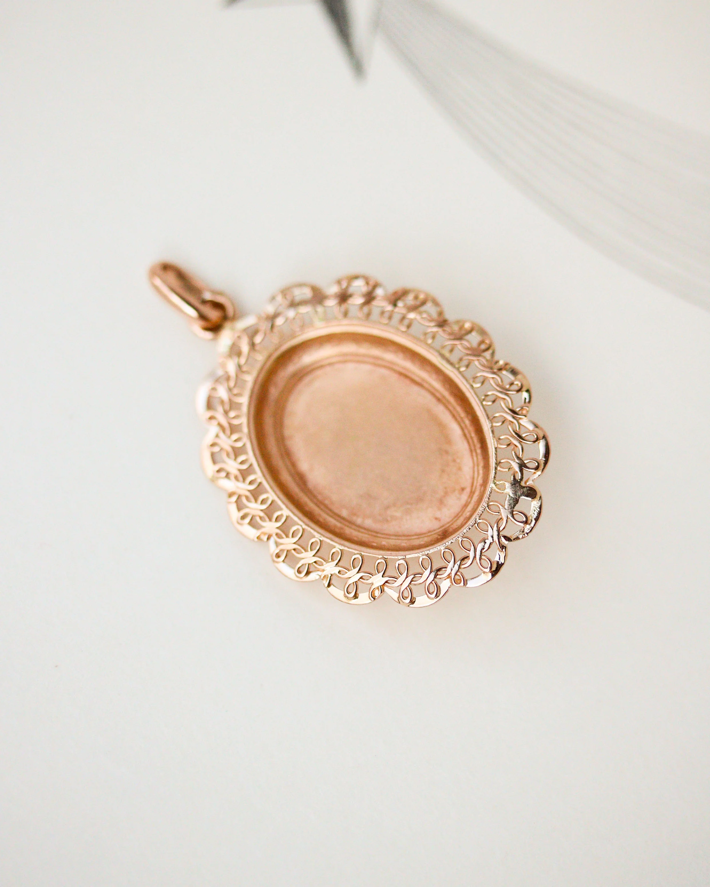 Pendentif Medaillon Or et Perle - Image 3