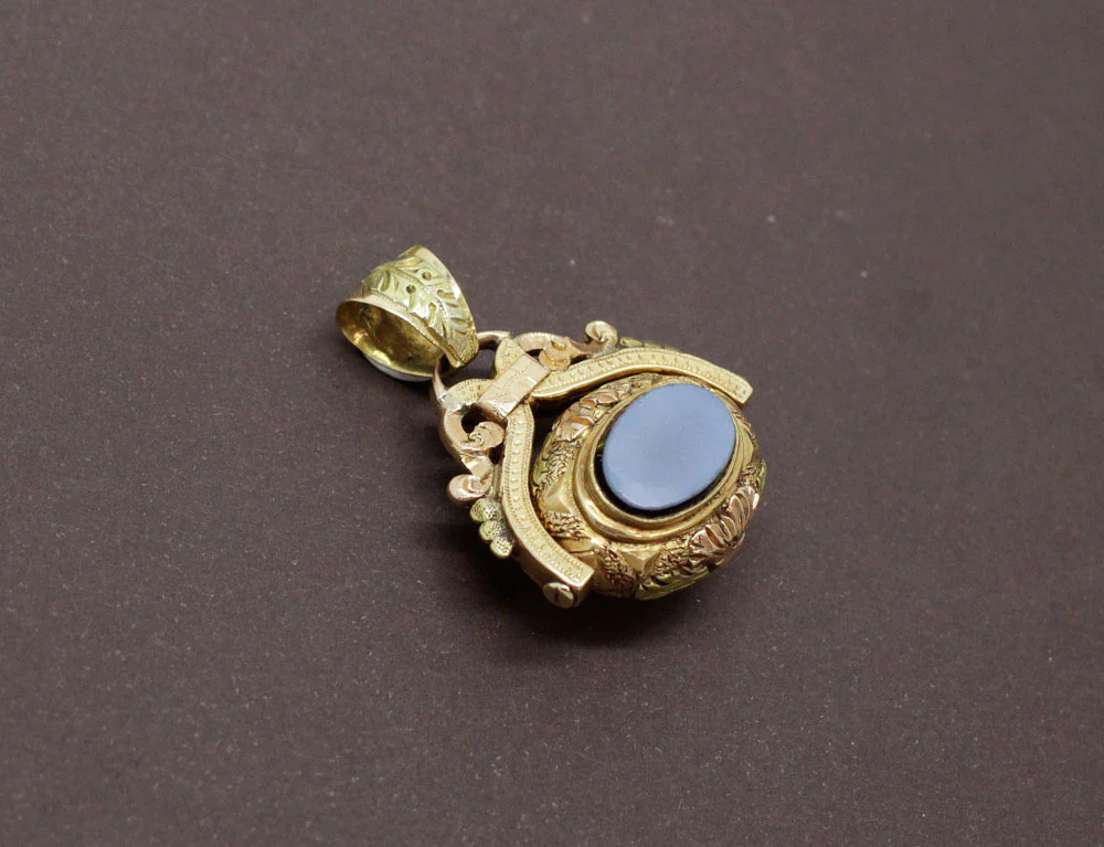 Pendentif Napoléon III Or et Agate