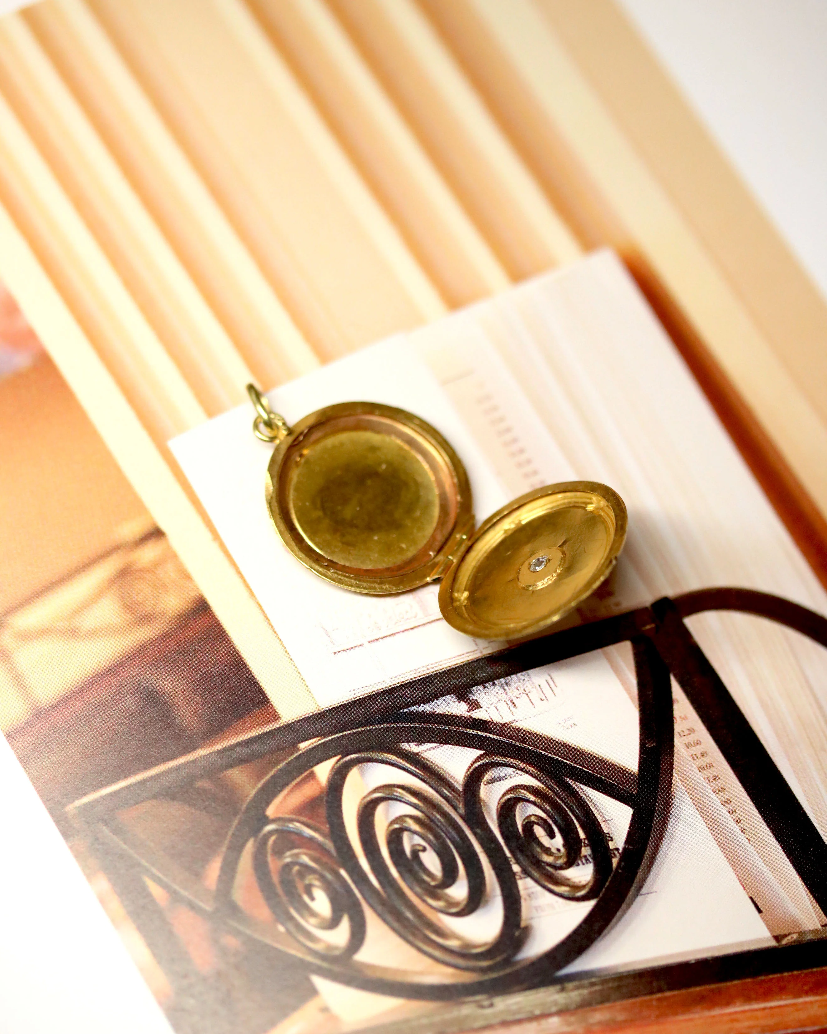 Pendentif Ouvrant Rond et Diamant - Image 3