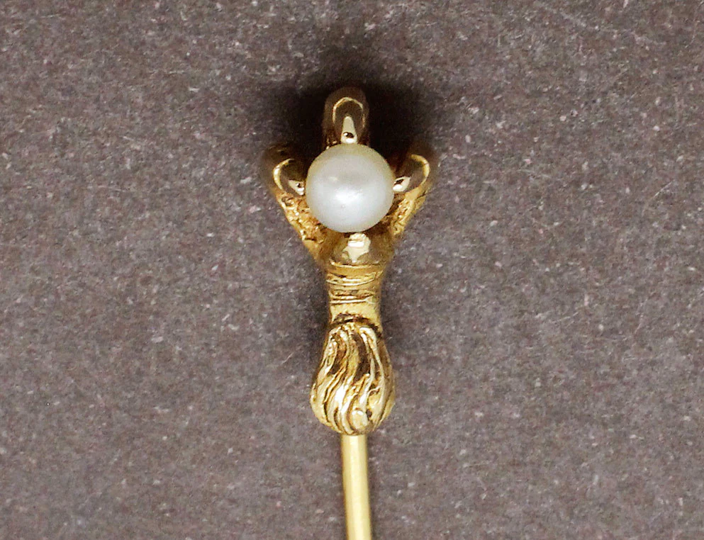 Pique à Cravate Serre Or et Perle