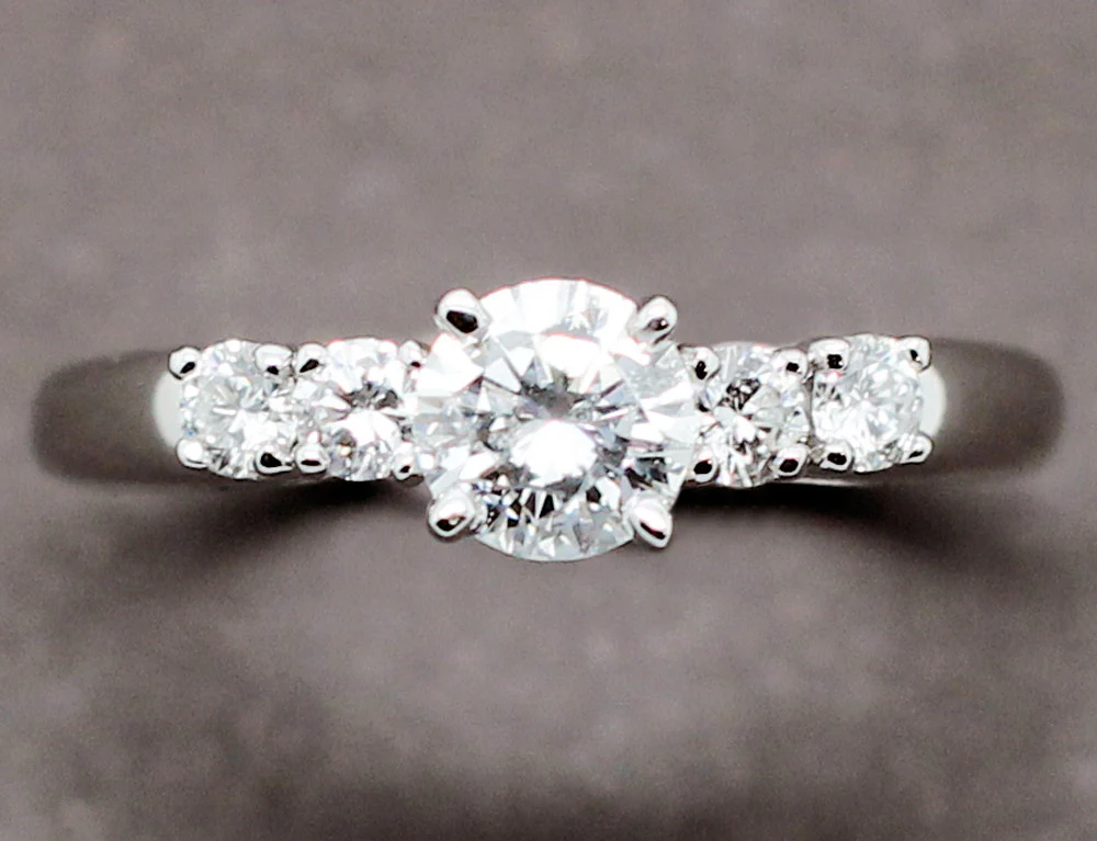 Solitaire Accompagné Or Blanc Diamants - Image 3