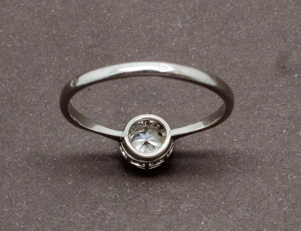 Solitaire Ancien Platine et Diamants - Image 5