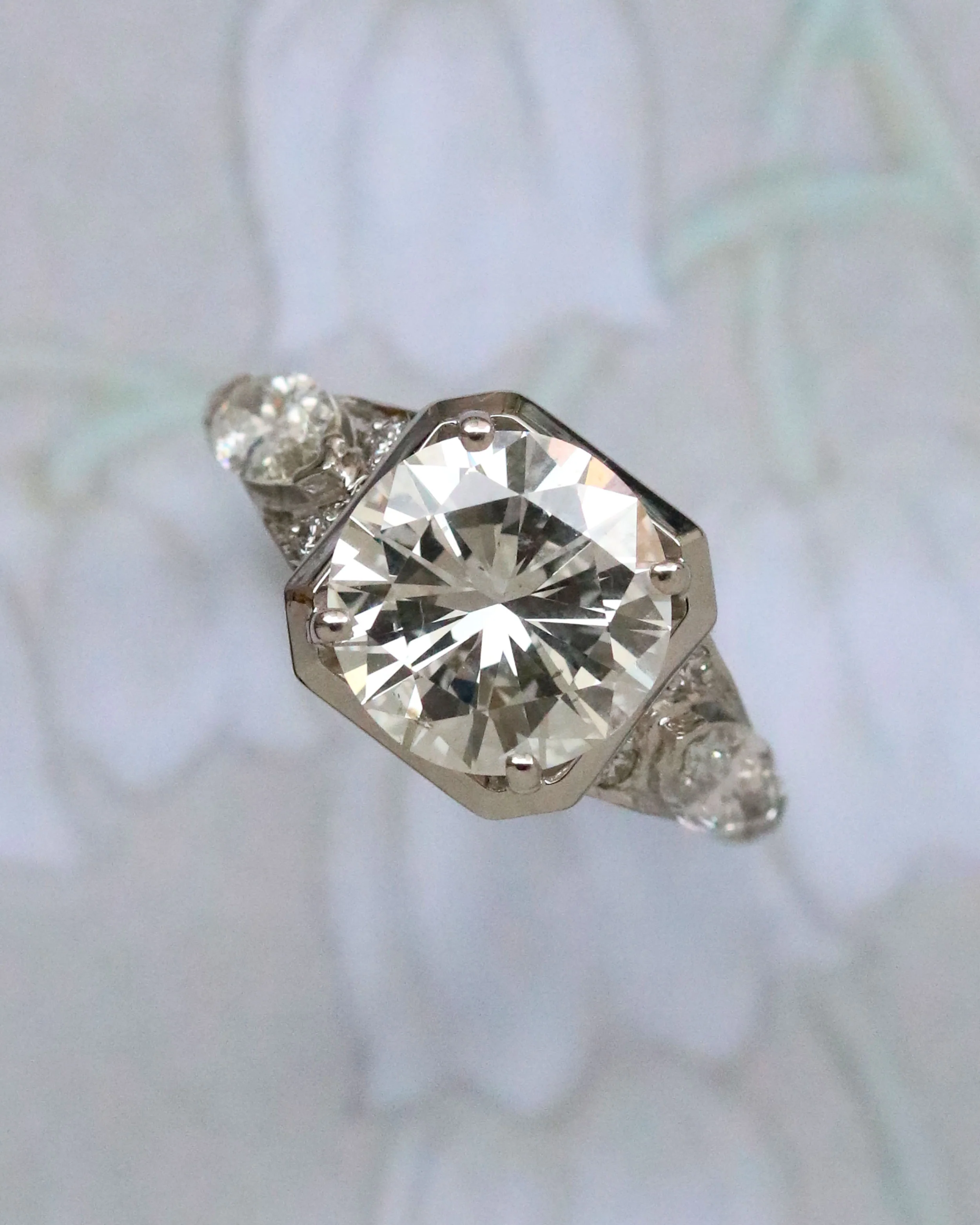 Solitaire Création Benoit "Carré" Joaillier Diamant 3.46 ct G-Si2 épaulé Navettes - Image 4