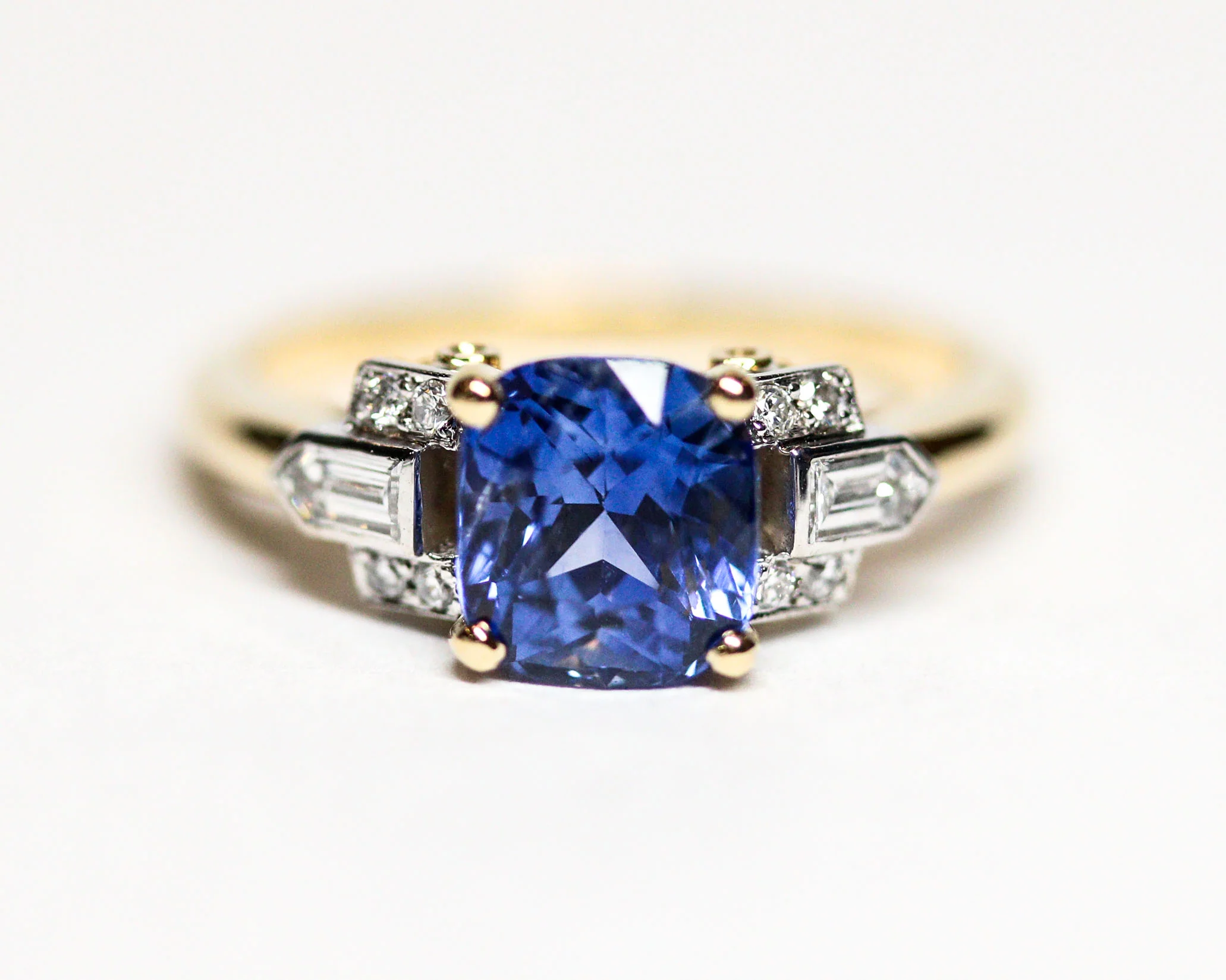 Solitaire Création Benoit Joaillier Saphir 2,44 Carats et Diamants Bullet - Image 8