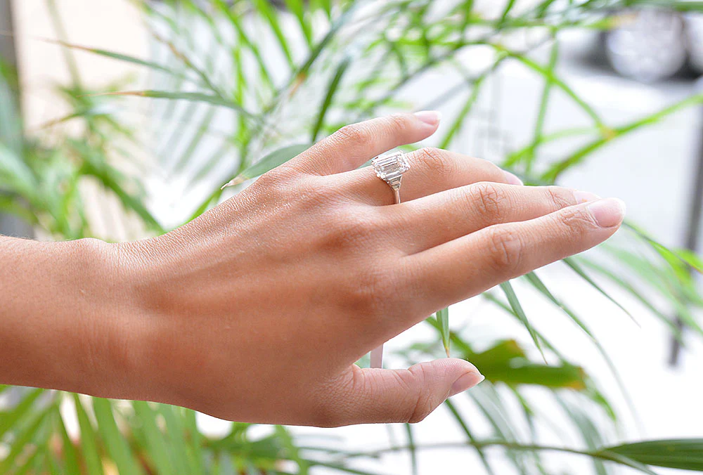 Solitaire Création Benoît Joaillier "Taille Émeraude" Diamant 4,03 carat F-VS2 - Image 5