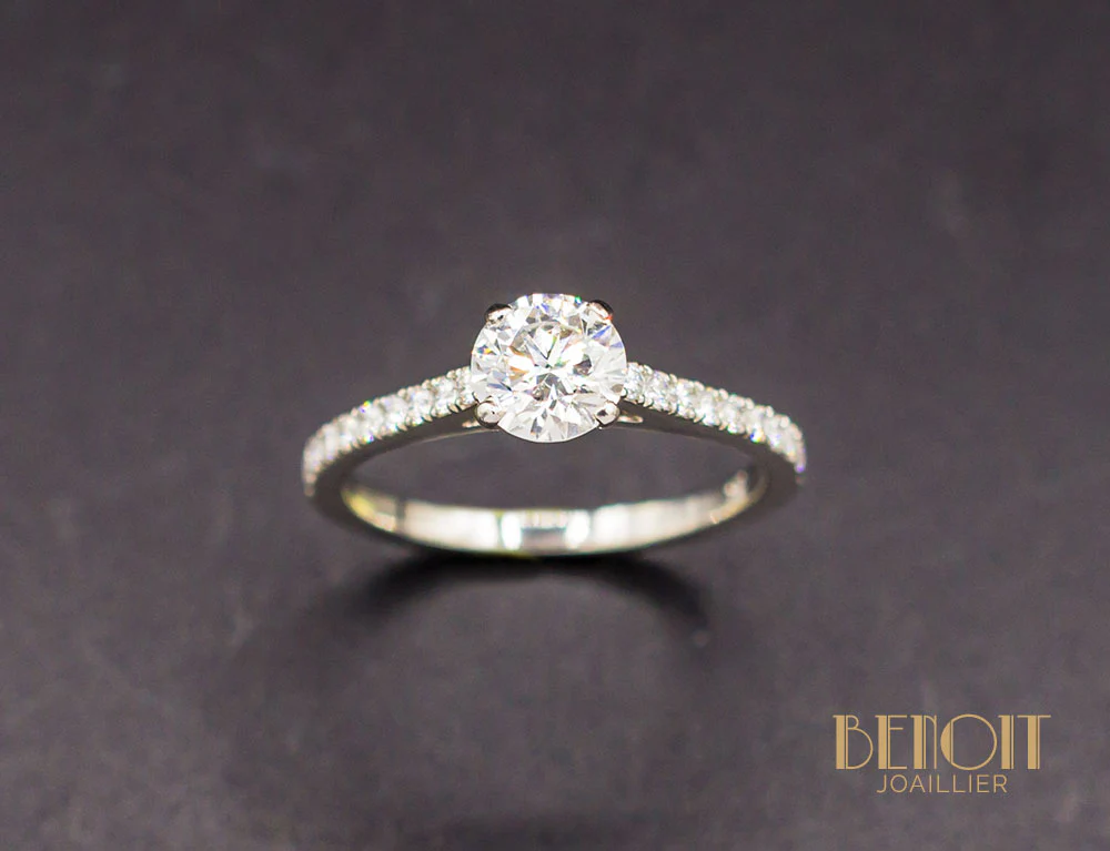Solitaire "De Beers" DB Classic Pavé Diamant - Image 2