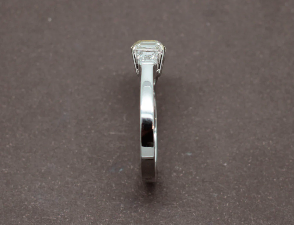 Solitaire Diamant Taille Emeraude - Image 5