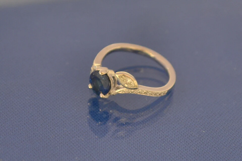 Solitaire Végétal Création Benoit Saphir et Diamants - Image 2
