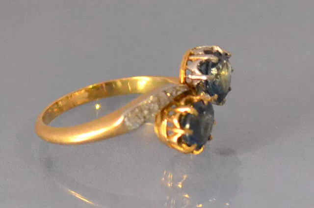 Toi et moi ancien en Saphirs et diamants - Image 2